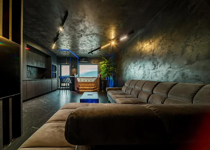 Virtual Dreamscape With Jacuzzi *