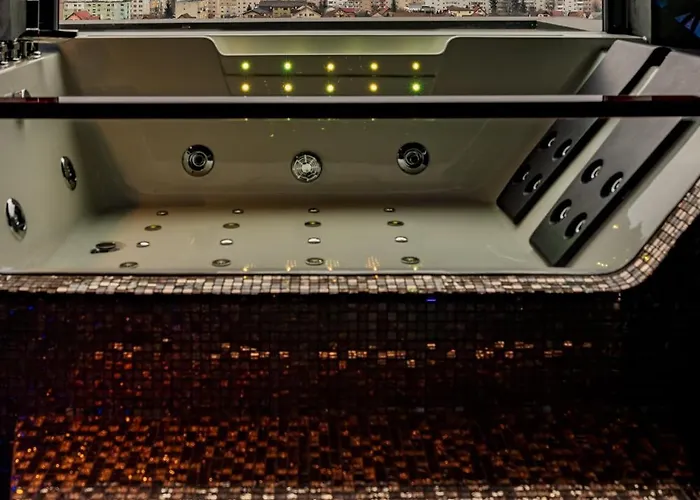 Apartment Virtual Dreamscape With Jacuzzi